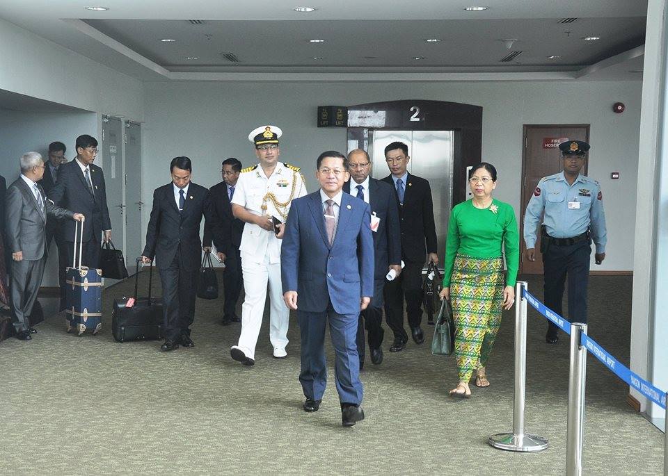 ဗိုလ္ခ်ဳပ္မႉးႀကီး မင္းေအာင္လႈိင္ အိႏိၵယခရီးစဥ္စတင္