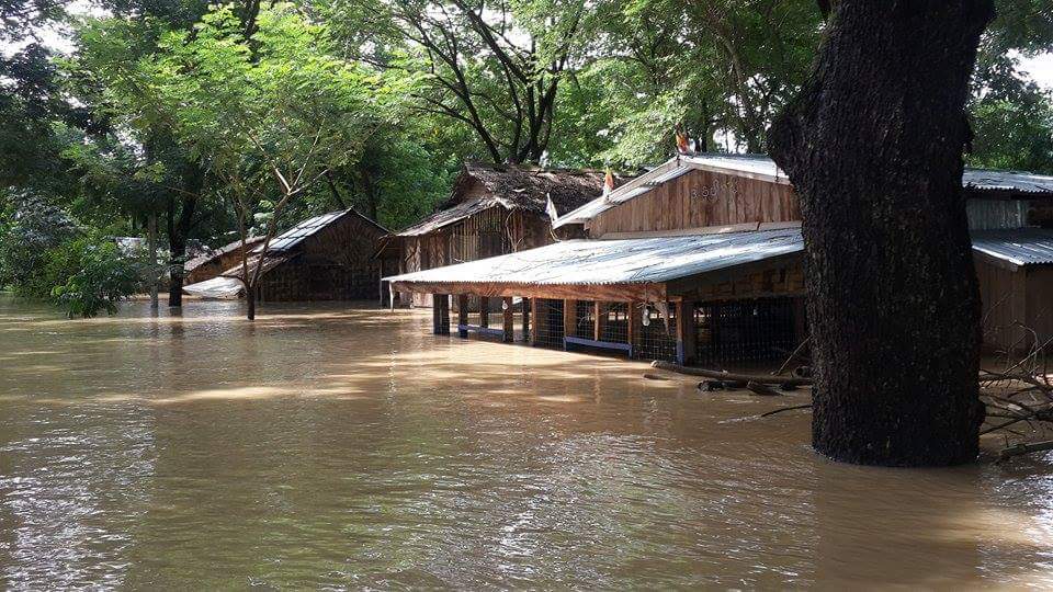 ဟသၤာတၿမိဳ႕ ပ်ဥ္းမေခ်ာင္းရပ္ကြက္ ေရနစ္ျမဳပ္မႈျမင္ကြင္း