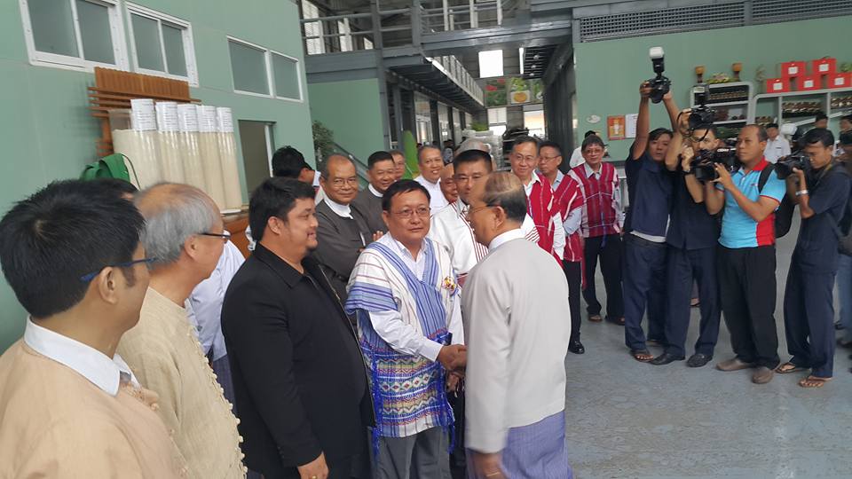 သမၼတ ဦးသိန္းစိန္ ႏွင့္ ေကအန္ယူ၊ အာစီအက္စ္အက္စ္ ေခါင္းေဆာင္မ်ား ေတြ႔ဆုံေဆြးေႏြး