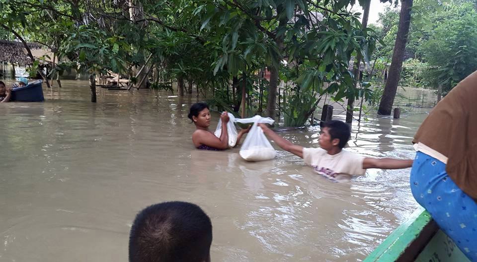 ေရနစ္ျမဳပ္ ကံမေဒသ အကူညီလုိအပ္ (ဓာတ္ပုံ)