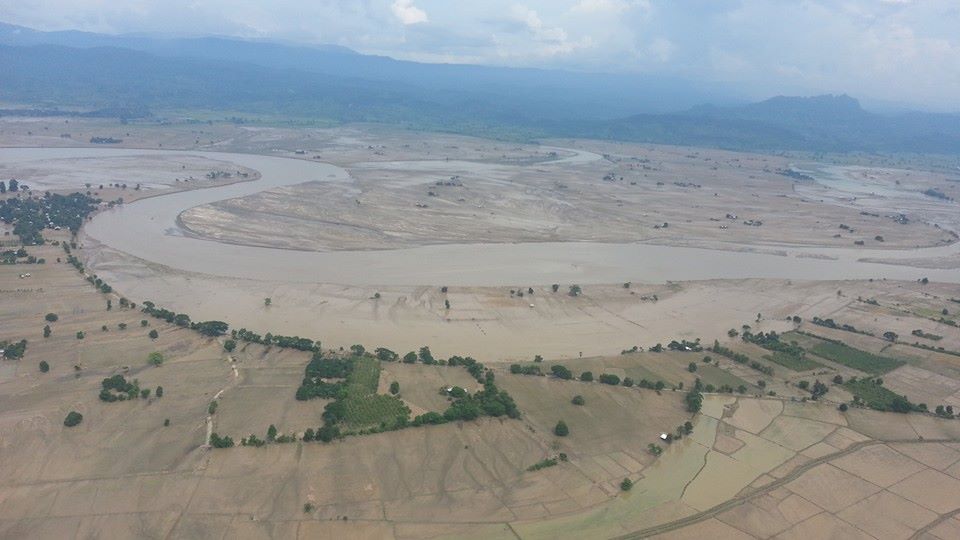ေရက်ၿပီး ရႊံ႕ဖုံးလႊမ္းက်န္ရစ္ခ့ဲသည့္ ကေလးၿမိဳ႕ လယ္ကြင္းမ်ား (ဓာတ္ပုံ)