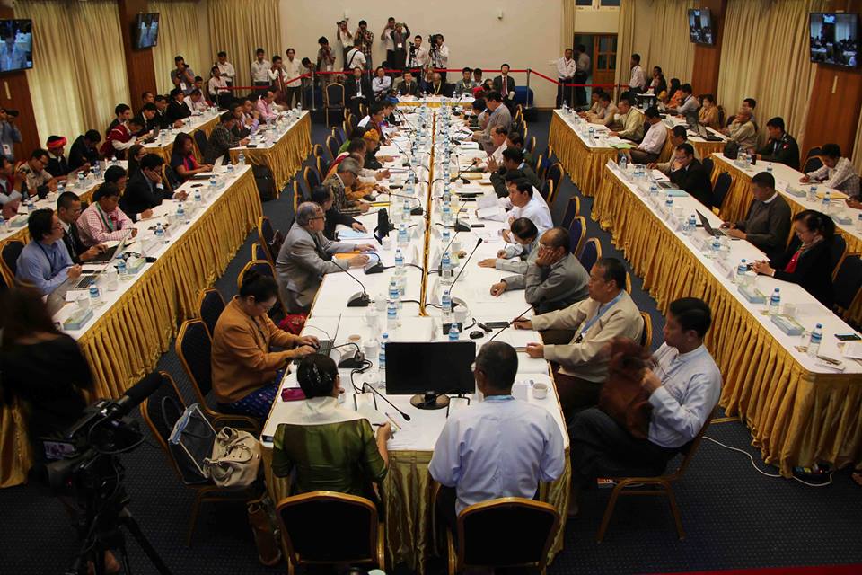 အပစ္ရပ္စာခ်ဳပ္ အတြက္ ၉ ႀကိမ္ေျမာက္ ဒုုတိယေန႔ ဆက္လက္ေဆြးေႏြး (ဓာတ္ပုံ)
