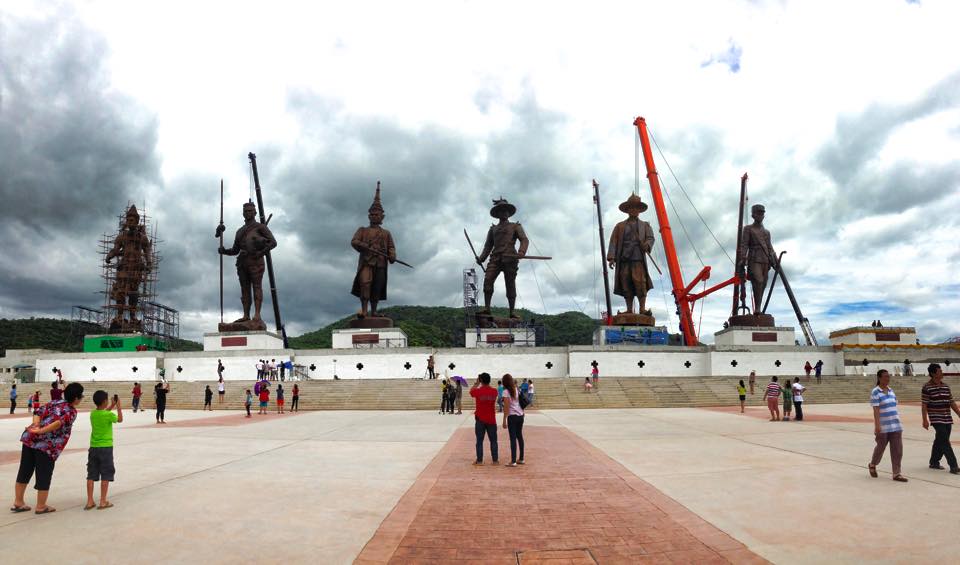 ထိုင္းဘုရင္ ၇ ပါး ႐ုပ္တု ထုဆစ္ၿပီးစီး