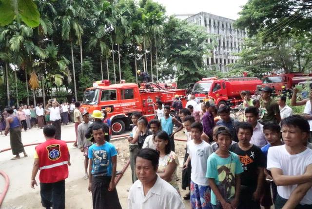 သန္လ်က္စြန္း ဓာတ္ေငြ႔စက္႐ုံ  မီးေလာင္၊ ၂ ဦး ဒဏ္ရာရ (ဓာတ္ပံု)