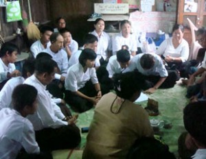 နိုင္ငံေရးအက်ဥ္းသား လြတ္ေျမာက္ေရး ဆုေတာင္းပြဲ နိုင္ငံအနွံ့ ျပုလုပ္