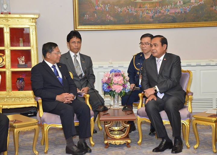 ျမန္မာ ကာကြယ္ေရးဦးစီးခ်ဳပ္ ႏွင့္ ထုိင္း၀န္ႀကီးခ်ဳပ္ ဘန္ေကာက္ၿမိဳ႕တြင္ ေတြ႔ဆံုေဆြးေႏြး