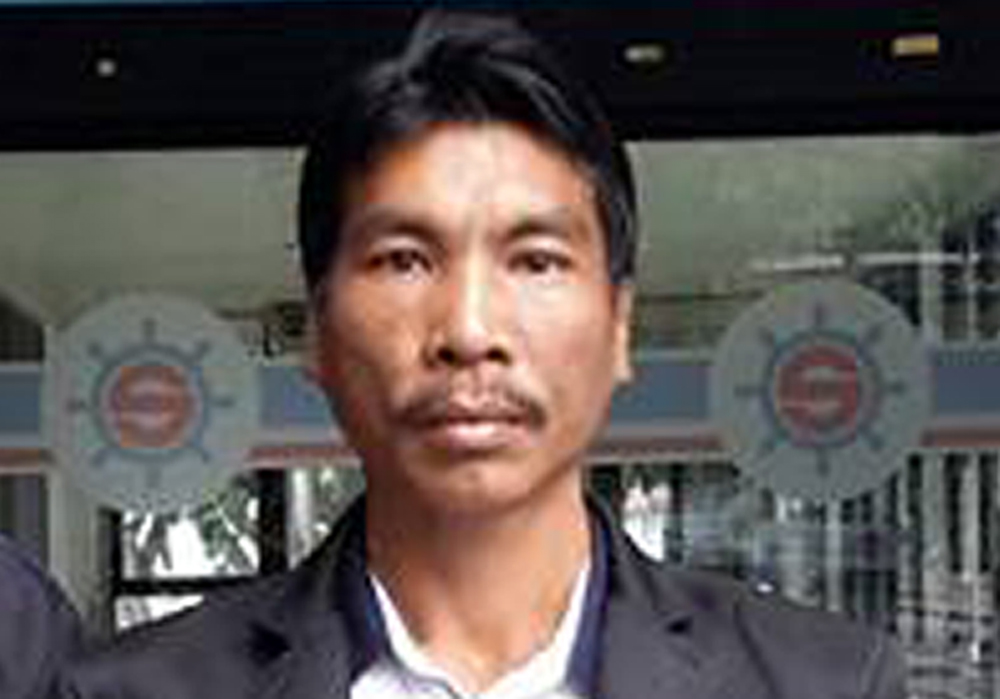 “လူသတ္မႈ မက်ဴးလြန္ေပမယ့္ ႏွိပ္စက္အားႀကီးလို႔ ၀န္ခံခဲ့တာ” လို႔ ေျပာတယ္ - ကိုမိုးေ၀