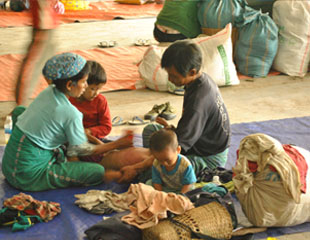 ကခ်င္ စစ္ေျပး ဒုကၡသည္မ်ား