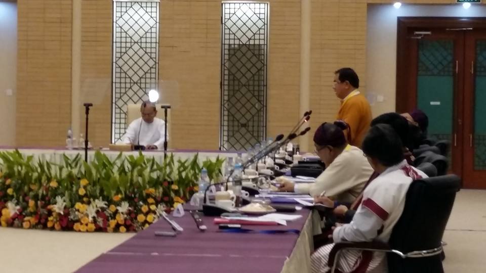 သမၼတနဲ႔ တိုင္းရင္းသားေခါင္းေဆာင္မ်ား အန္စီေအ ကို အၿပီးသတ္ညိႇႏႈိင္းေန