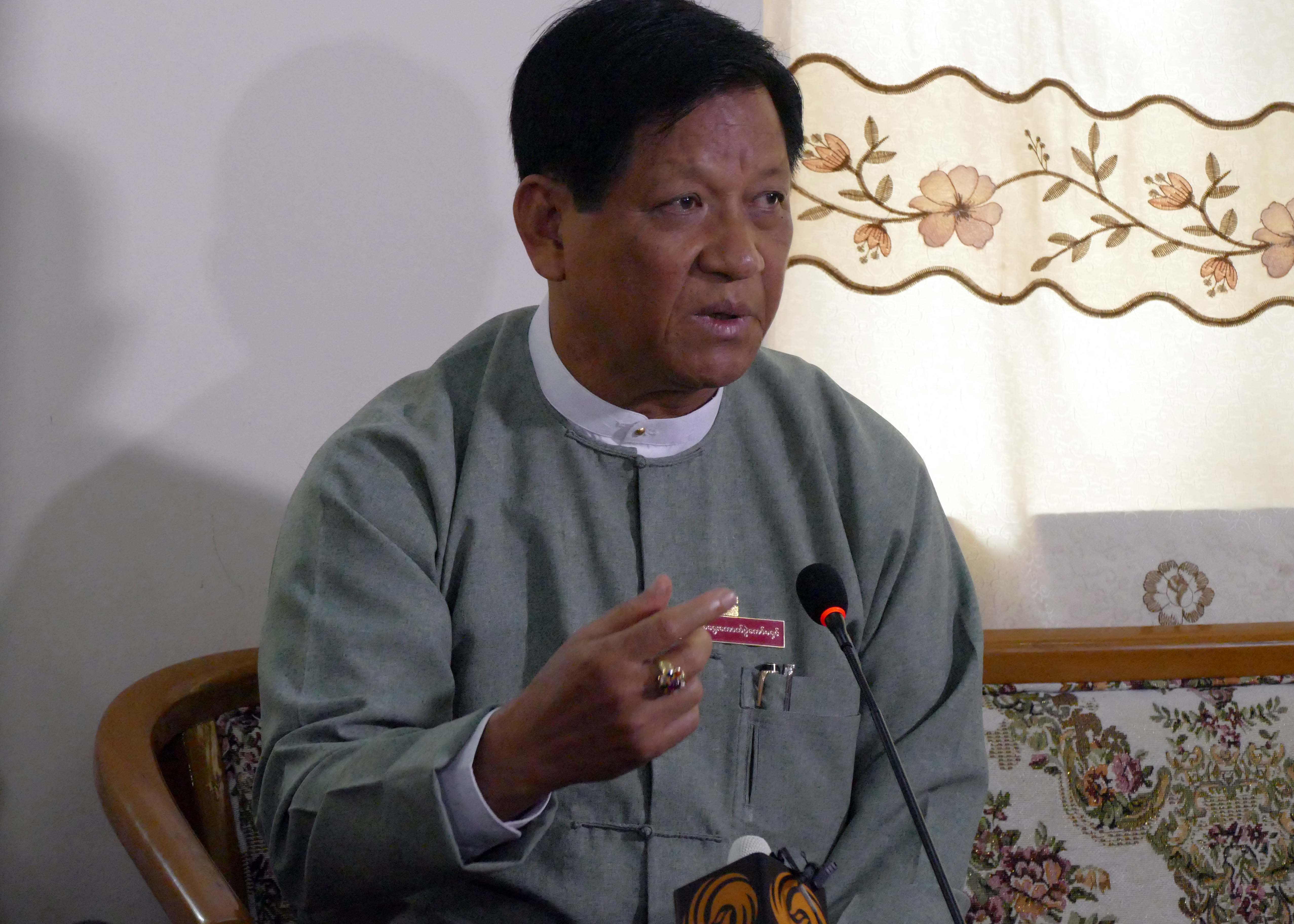 ျပည္ပမွ မဲေပးခြင့္ေလွ်ာက္ထားသူ ၂ ေသာင္းခန္႔ရွိၿပီ
