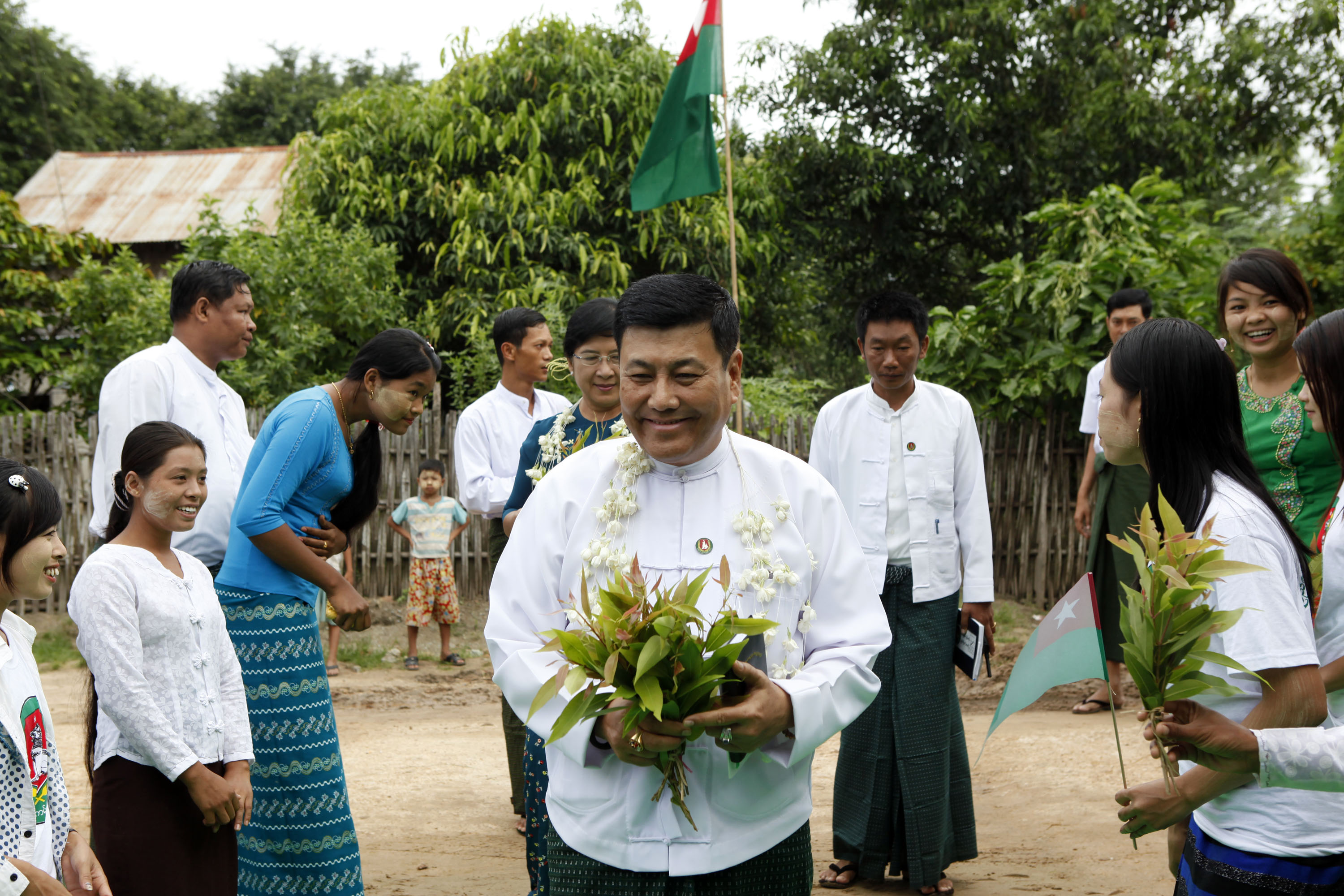 ေဇယ်ာသီရိၿမိဳ႕နယ္ မဲဆႏၵနယ္ေျမ ျပည္ခိုင္ၿဖိဳးပါတီ ကိုယ္စားလွယ္ေလာင္း မဲဆြယ္စည္း႐ုံး