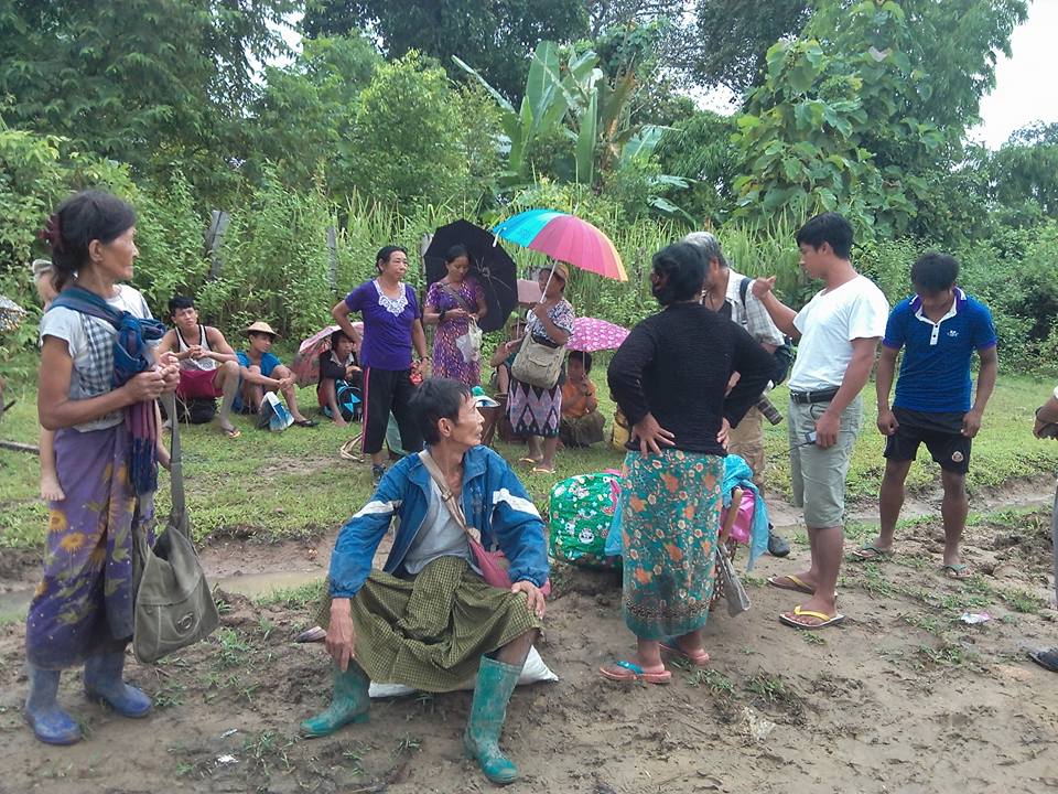 မံစီတုိက္ပြဲေၾကာင့္ ရြာသားမ်ား စစ္ေဘးတိမ္းေရွာင္ ထြက္ေျပးေနရ