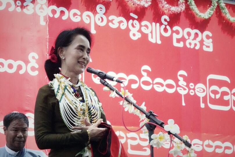 ေဒၚေအာင္ဆန္းစုၾကည္ တမံသီ လူထုေဟာေျပာပြဲ (ဓာတ္ပုံ)