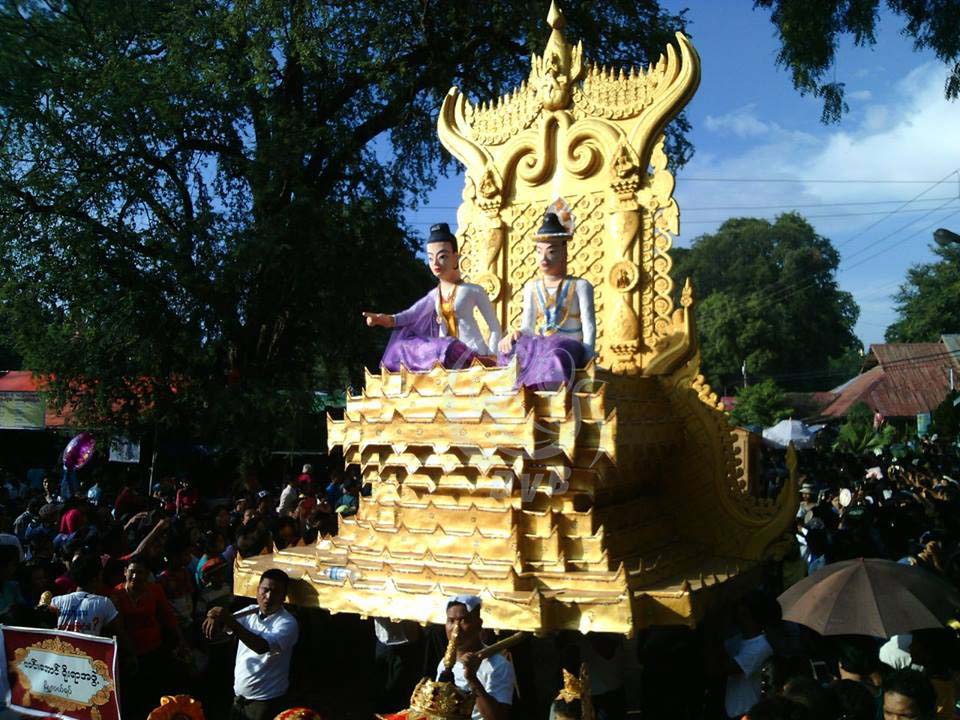 ပုဂံၿမိဳ႕က မႏူဟာဘုရားဗုဒၶပူဇနိယ အ႐ုပ္သြန္းပဲြေတာ္ (ဓာတ္ပံု)