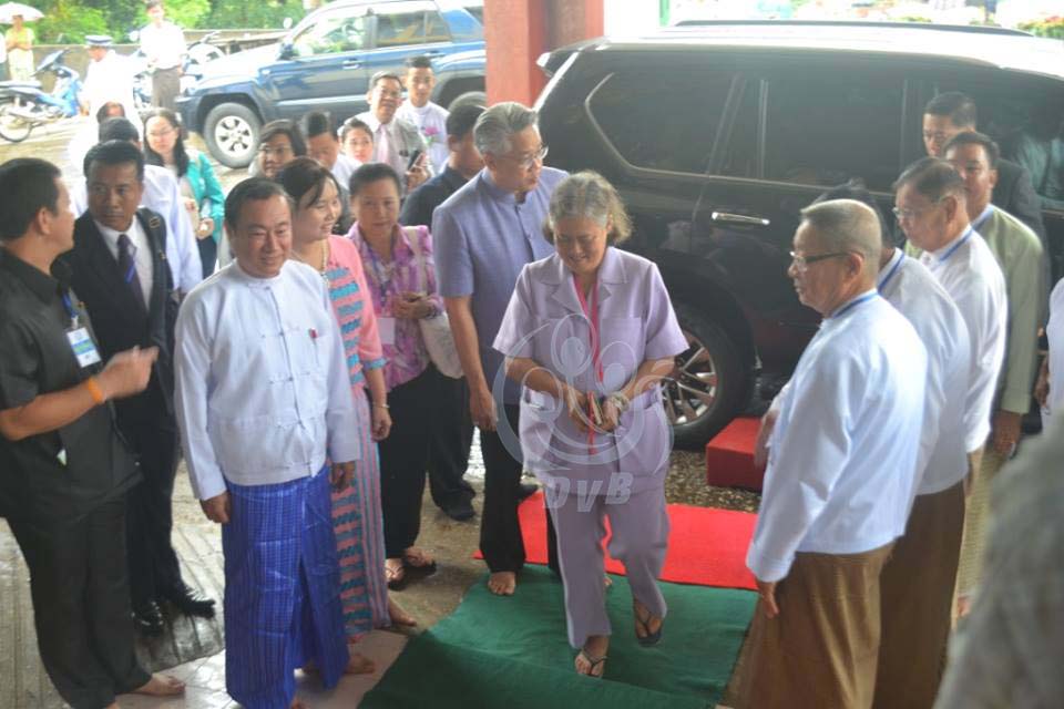 ၿမိတ္ၿမိဳ႕ ေရွးေဟာင္းဘုရားမ်ားကို ထိုင္းဘုရင့္သမီးေတာ္ ေလ့လာဖူးေမွ်ာ္ (ဓာတ္ပံု)