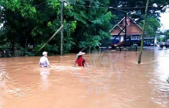 မိုးသည္းထန္စြာ ရြာသြန္းမႈေၾကာင့္ ေကာလင္းၿမိဳ႕နယ္တြင္ ေရႀကီး
