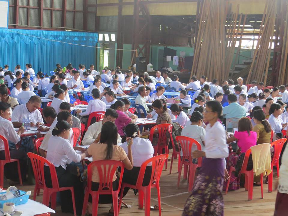 ထား၀ယ္တြင္ မဲ႐ုံမွဴးႏွင့္အဖြဲ႔၀င္မ်ားကုိ ပညာေပးသင္တန္း ျပဳလုပ္