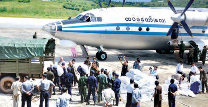 ေရြးေကာက္ပြဲတြင္သုံးမည့္ ဆႏၵမဲလက္မွတ္မ်ား က်ဳိင္းတုံ ေလဆိပ္သုိ႔ ေရာက္ရွိ