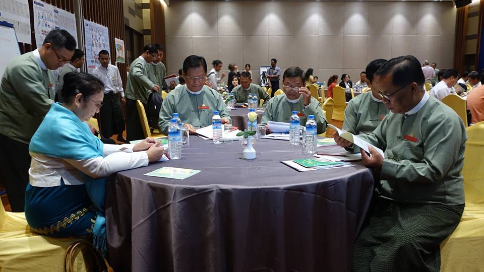 ေရြးေကာက္ပြဲေကာ္မရွင္ႏွင့္ ႏုိင္ငံေရးပါတီမ်ားၾကား ပူးေပါင္းညိႇႏႈိင္းေဆာင္ရြက္မႈ အစည္းအေ၀း က်င္းပ (ဓာတ္ပုံ)
