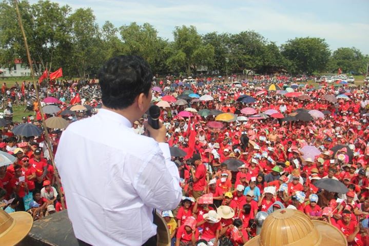 အေၾကာက္တရားကင္းစြာ မဲထည့္ၾကရန္ ဦးမင္းကိုနိုင္ မုဒံုတြင္ ေဟာေျပာ (သတင္းဓာတ္ပံု)
