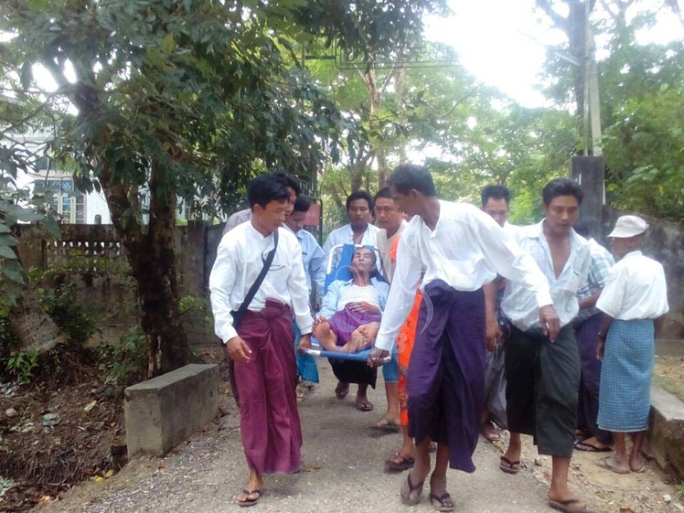 မအူပင္တြင္ က်န္းမာေရးခ်ဳိ႕တဲ့သူမ်ား လာေရာက္မဲေပး (ဓာတ္ပံု)