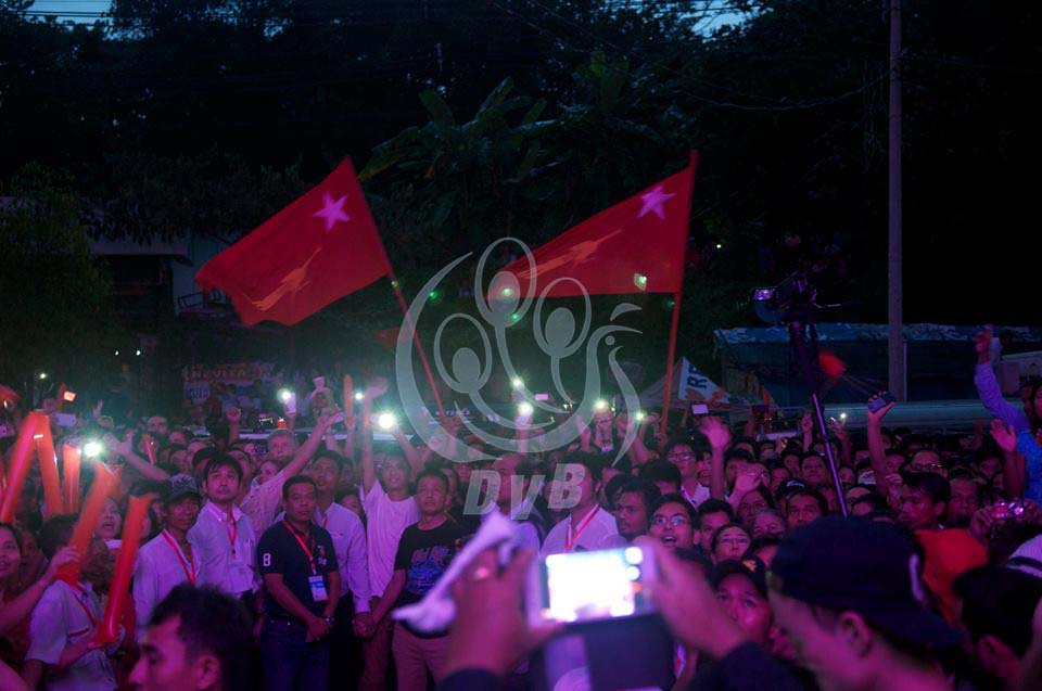 အန္အယ္လ္ဒီ ႐ုံးခ်ဳပ္ေရွ႕ျမင္ကြင္း (ဓာတ္ပုံ)