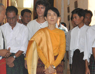 ေဒၚ​ေအာင္ဆန္း​စုၾကည္ ပုဂံကို ျပန္လည္​ေရာက္႐ွိ