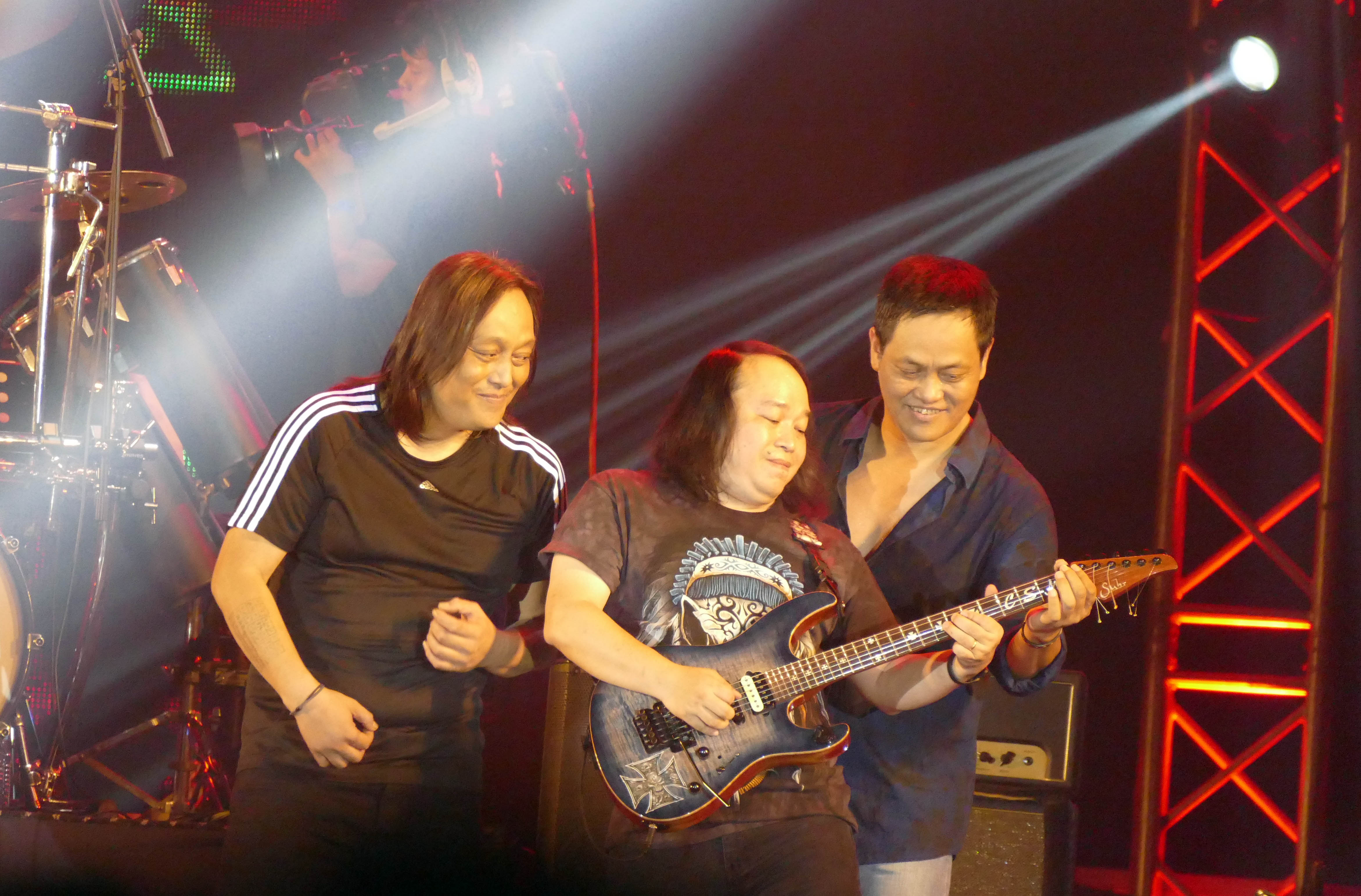 Iron Cross Live90 စတိတ္႐ႈိးပြဲ (ဓာတ္ပုံ)