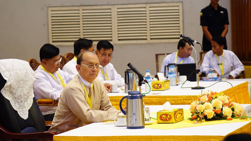 သမၼတႏွင့္ ေရြးေကာက္ပြဲ၀င္ ႏုိင္ငံေရးပါတီ ၉၀ ေက်ာ္ ေဆြးေႏြး (ဓာတ္ပုံ)