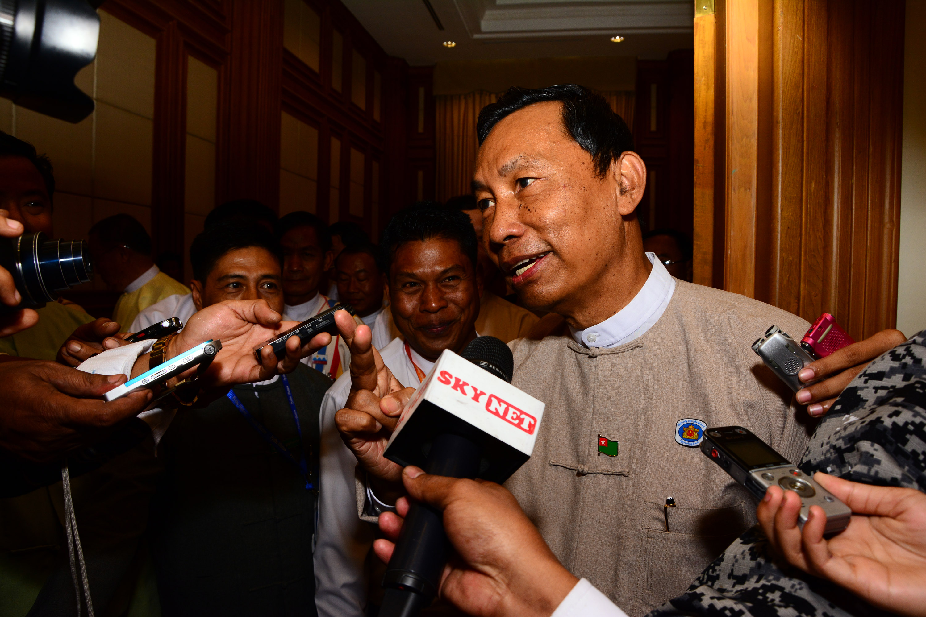 ေဒၚေအာင္ဆန္းစုၾကည္ႏွင့္ ႏုိ၀င္ဘာ ၁၉ ရက္ေန႔ေတြ႔မည္ဟု ဦးေရႊမန္းေျပာ