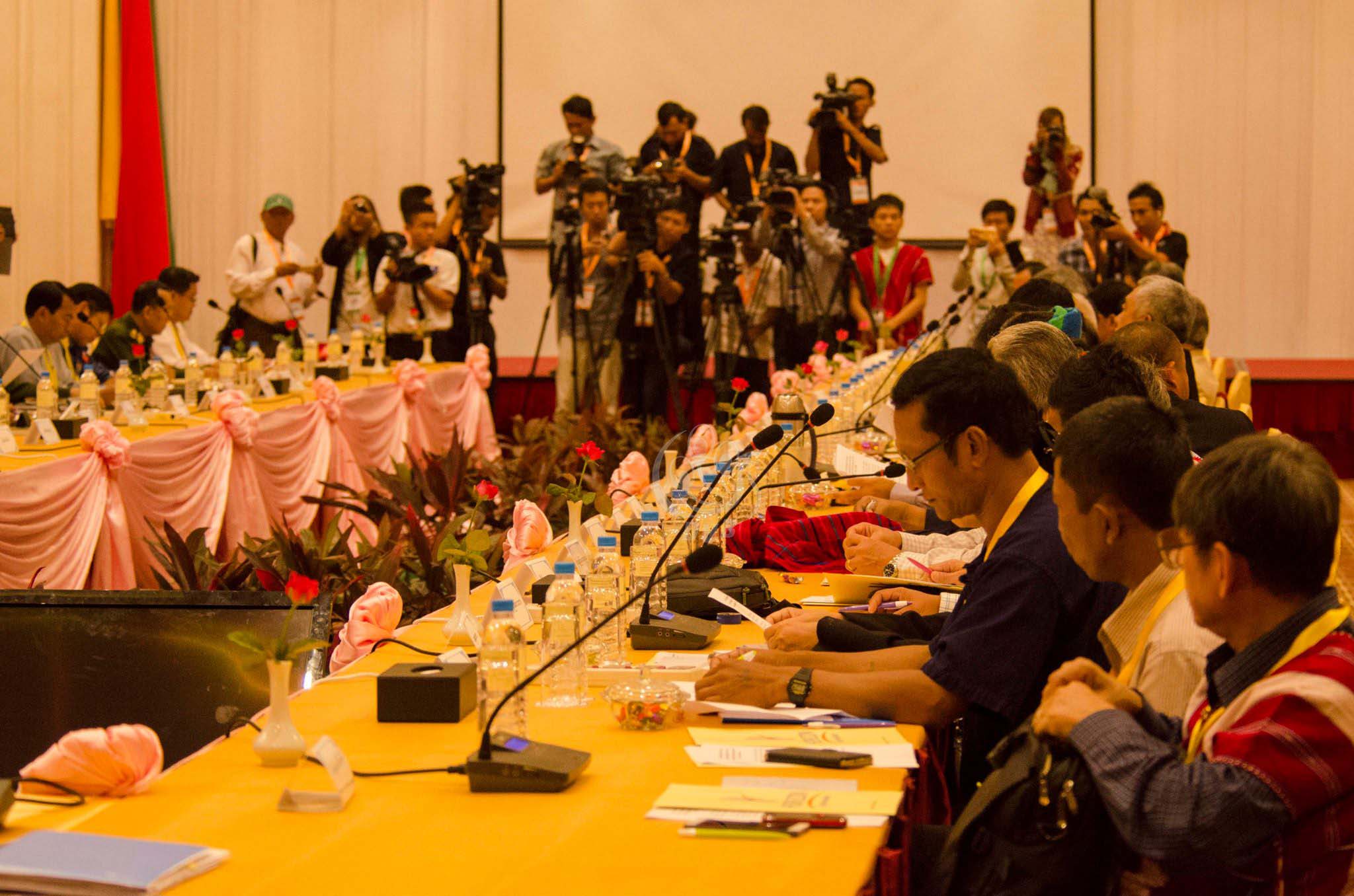 စစ္ပြဲေတြကို ၿငိမ္းခ်မ္းစြာေျဖရွင္းရန္ အန္စီေအ လက္မွတ္ထိုးအဖဲြ႔မ်ား ေတာင္းဆို
