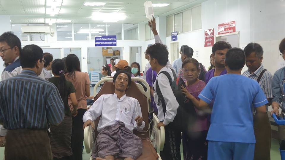 လက္ပံတန္းသပိတ္ ၀န္းရံျပည္သူ ၄ ဦး က်န္းမာေရးခ်ဳိ႕ယြင္းၿပီး ရန္ကုန္ေဆးရုံႀကီးပို႔ေဆာင္
