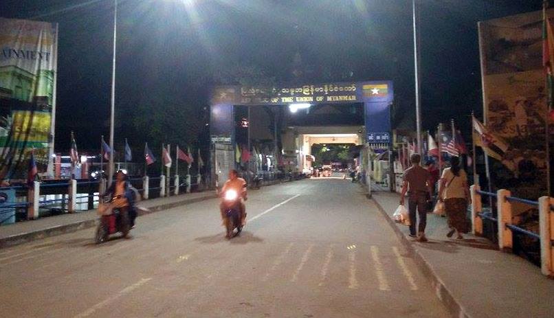 နယ္စပ္ျဖတ္တံတားကူးလက္မွတ္ျဖင့္ အလုပ္လုပ္ကိုင္ေနသည့္ ျမန္မာႏိုင္ငံသားမ်ားကို ဖမ္းဆီးအေရးယူမည္