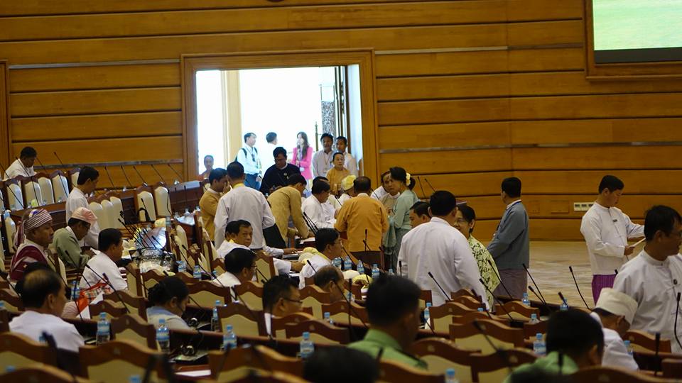 ႏို၀င္ဘာ ၂၃ ရက္ ျပည္သူ႔လႊတ္ေတာ္ ျမင္ကြင္း (ဓာတ္ပံု)