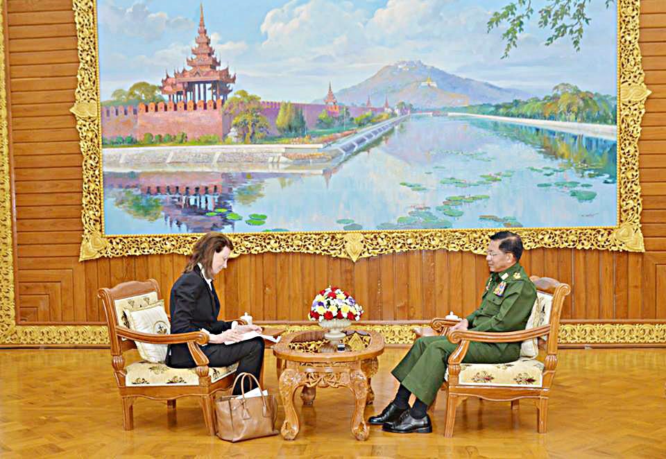 အႏုိင္ရပါတီကုိ အာဏာလႊဲေျပာင္းရမည့္ကိစၥသည္ မွန္ကန္သည့္လုပ္ရပ္ဟု ဗုိလ္ခ်ဳပ္မႉးႀကီး မင္းေအာင္လႈႈိင္ ေျပာ
