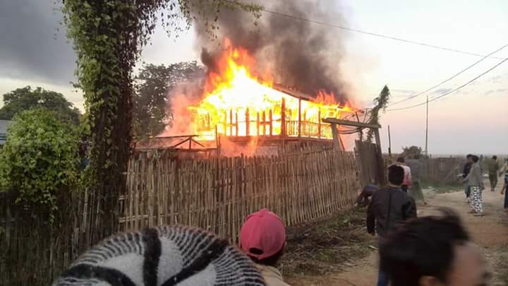 အင္းေတာ္ၿမိဳ႕နယ္ ေမာ္လူးေက်းရြာတြင္ မီးေလာင္မႈ ျဖစ္ပြား (သတင္းဓာတ္ပုံ)