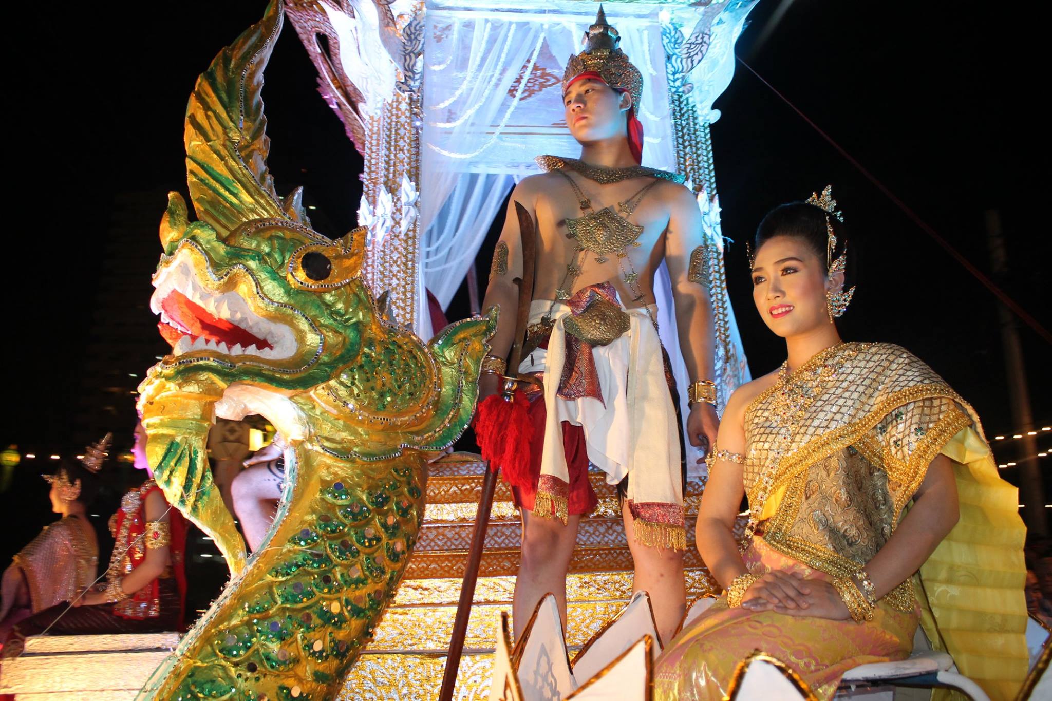 ခ်င္းမုိင္ၿမိဳ႕က လြိဳင္ကထုံပြဲ (ဓာတ္ပုံ)