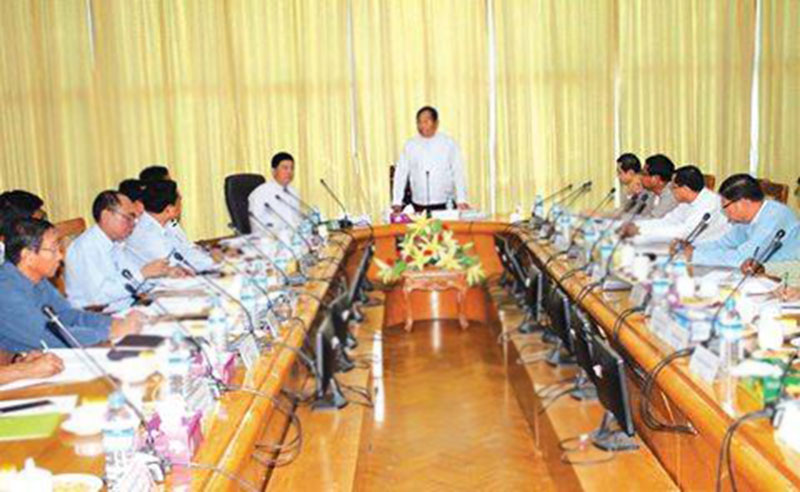 ေျမာင္းဆီမ်ား ေရာေႏွာေရာင္းခ်မႈ အေရးယူရန္ စီးပြားကူးသန္း၀န္ႀကီး ညႊန္ၾကား