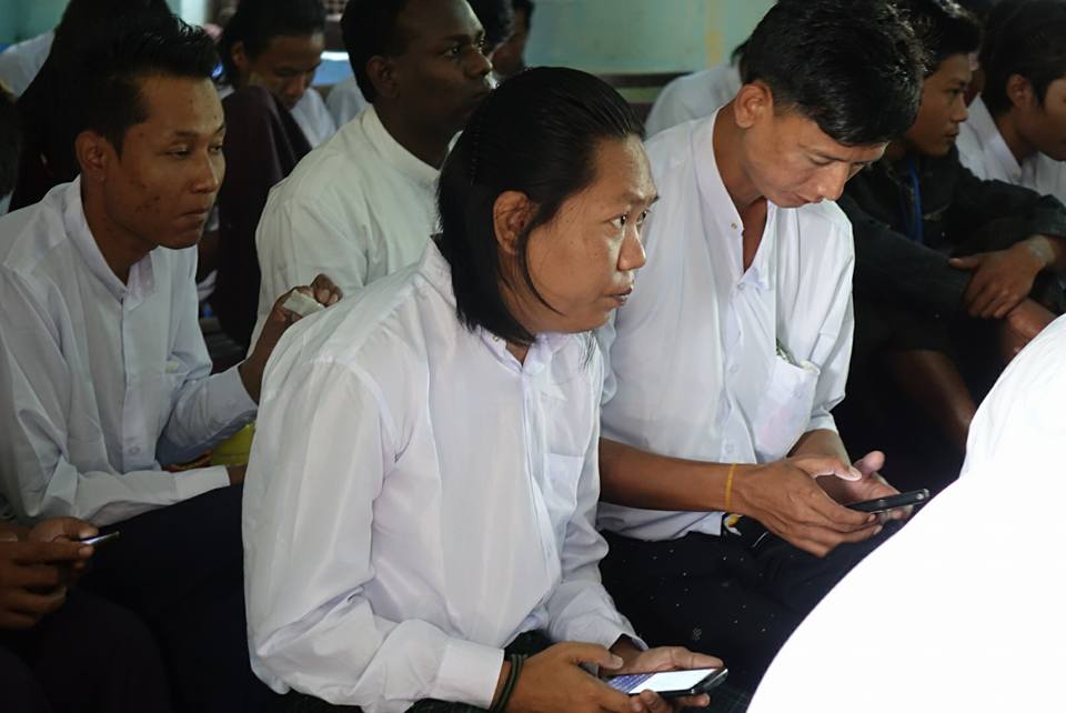ဗကသ ေက်ာင္းသားမ်ားကို သာယာ၀တီခ႐ုိင္တရား႐ုံးတြင္ ၂၉ ႀကိမ္ေျမာက္ ႐ုံးထုတ္ (သတင္းဓာတ္ပုံ)