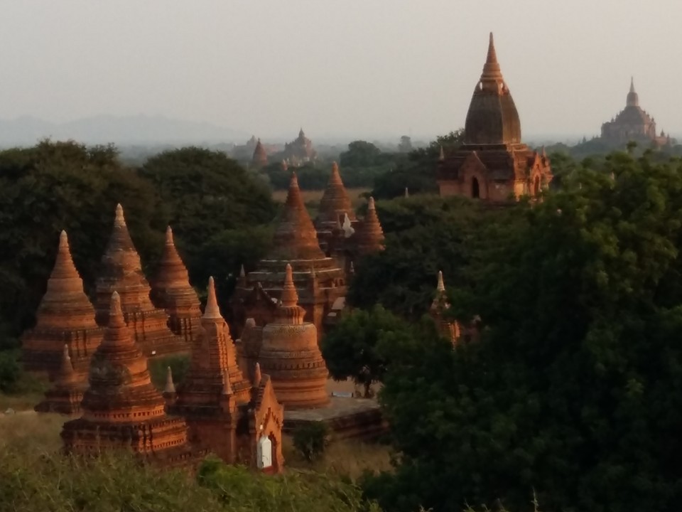 ပုဂံဘုရားမ်ား (ဓာတ္ပုံ)