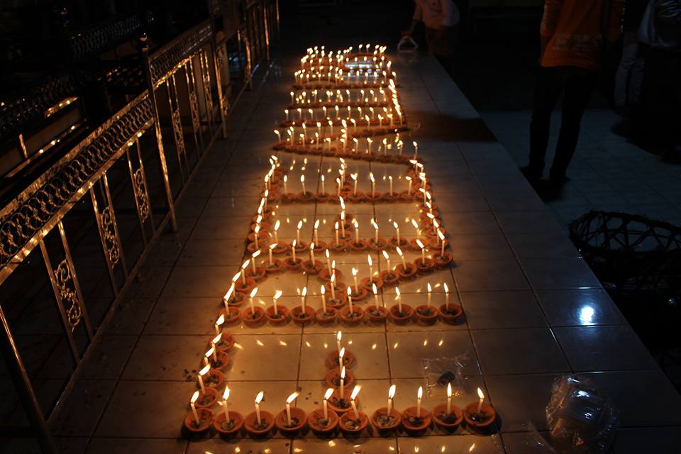 ႏုိင္ငံေရးအက်ဥ္းသားမ်ား လြတ္ေျမာက္ေရး မီးထြန္းဆုေတာင္းသူမ်ားကို အမႈဖြင့္