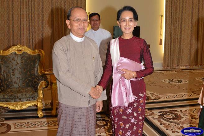 ႏုိင္ငံအႀကီးအကဲ တာဝန္လႊဲေျပာင္းမႈ အေထာက္အကူျပဳ ေကာ္မတီဖြဲ႔စည္း