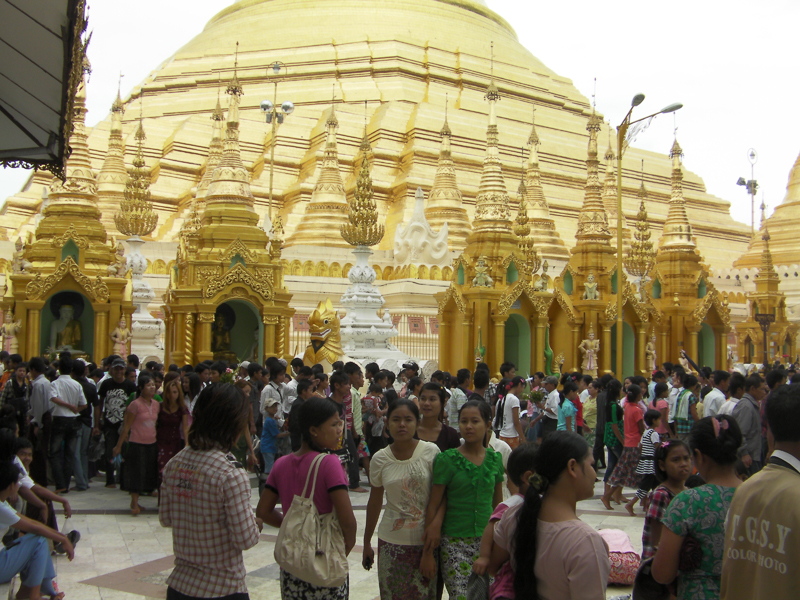 ဝါဆိုလျပည့္​ ဘုရား​ဖူး​ (ဓာတ္ပံု)