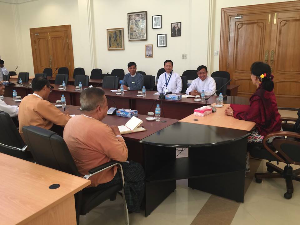 အာဏာလဲႊေျပာင္းေရးကိစၥ ေဒၚေအာင္ဆန္းစုၾကည္ ဦးေဆာင္ညိႇႏႈိင္း