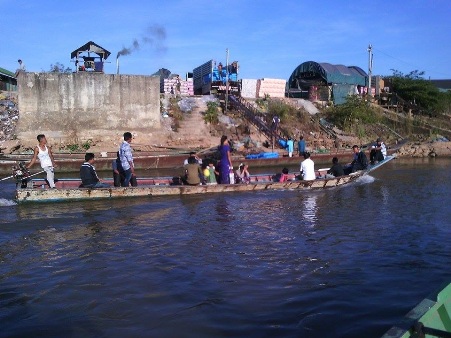 ထုိင္းက ျမန္မာကုိ သၾကားႏွင့္ကုန္ပစၥည္း ၁ လ ဘတ္သန္း ၁၀၀၀ ဖုိးအထိ တင္ပုိ႔