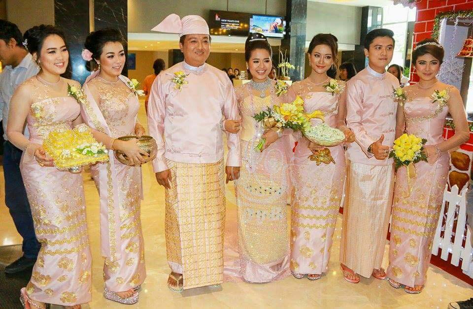 ဒါ႐ိုက္တာ၀ိုင္းႏွင့္ မအိသဥၨာ႐ွိန္ တို႔၏ မဂၤလာပြဲ (ဓာတ္ပံု)