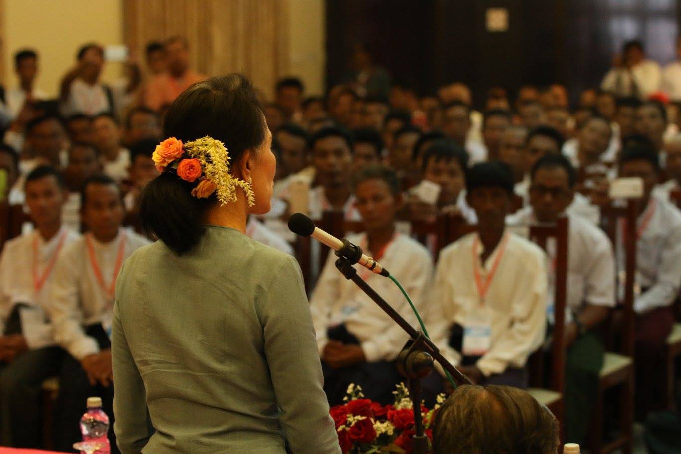 ဆိုက္ကားဆရာမ်ား ေတာင္းဆိုခ်က္ ေဒၚစု လုပ္ေပးမည္ဟုဆို