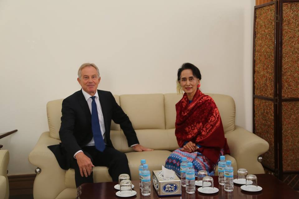 ၿဗိတိန္၀န္ႀကီးခ်ဳပ္ေဟာင္း တိုနီဘလဲႏွင့္ ေဒၚေအာင္ဆန္းစုၾကည္ ေတြ႔ဆုံ (သတင္းဓာတ္ပံု)