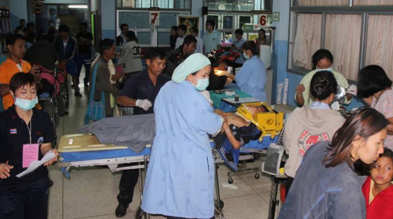 ထိုင္းႏိုင္ငံေျမာက္ပိုင္းတြင္ ကားေမွာက္၊ ကရင္ကေလးငယ္ ၂ ဦးေသဆံုး၊ ၁၆ ဦးဒဏ္ရာရ