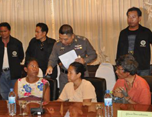 ခ်င္း​မိုင္တြင္ က​ေလး​သူ​ေတာင္း​စား​လုပ္ခိုင္း​သည့္​ ျမန္မာအိမ္ကို ရဲဝင္ဖမ္း​